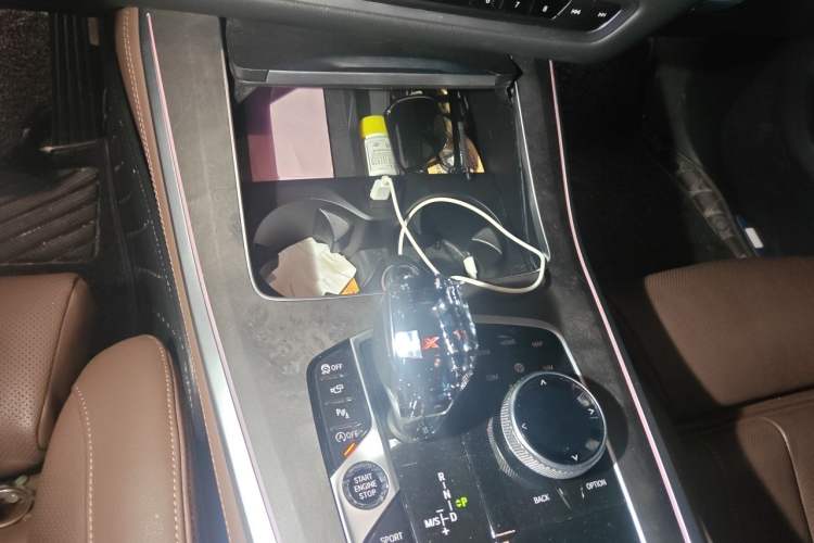Used BMW X5 2021 Restyled xDrive40i Luxury Version M Sport Package Gear Lever