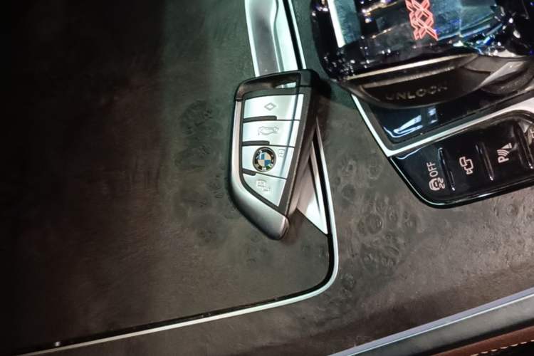 Used BMW X5 2021 xDrive40i Luxury Model with M Sport Package Interior 1