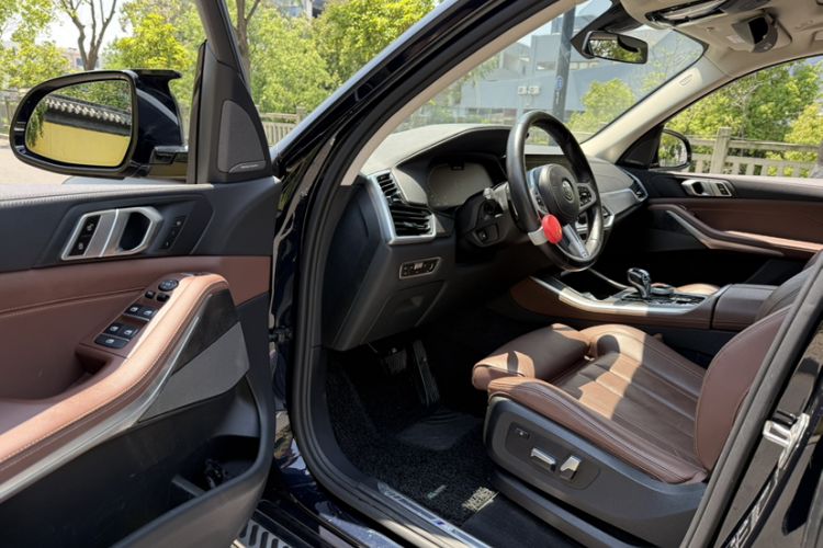 Used BMW X5 2021 Restyled xDrive40i M Sport Package Interior 1