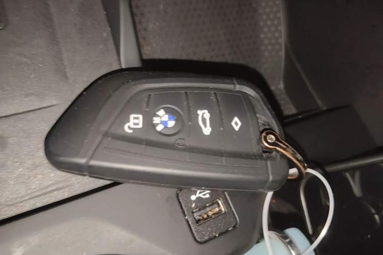 Used BMW X5 2021 xDrive40i Luxury Model with M Sport Package Interior 1