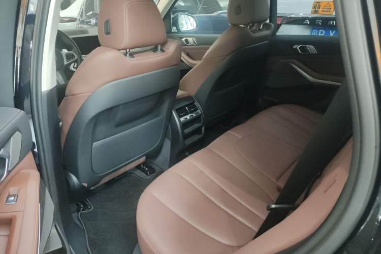 Used BMW X5 2021 xDrive40i M Sport Package Interior 1