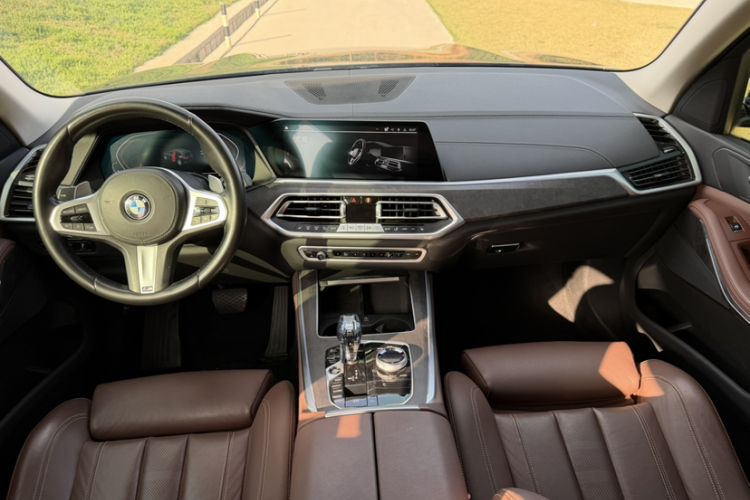 Used BMW X5 2021 xDrive30i M Sport Package Interior 1