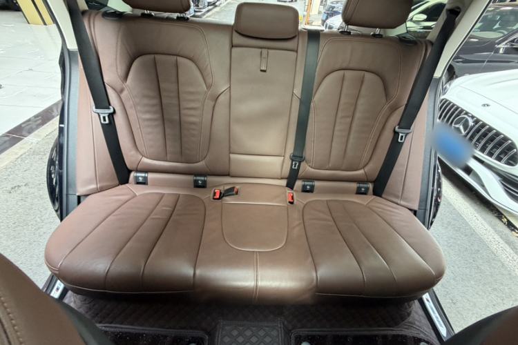 Used BMW X5 2021 xDrive30i M Sport Package Interior 10