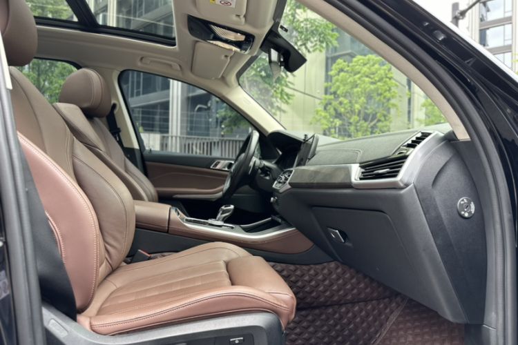 Used BMW X5 2021 Restyled xDrive30i M Sport Package Interior 12