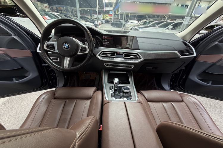 Used BMW X5 2021 xDrive30i M Sport Package Interior 12