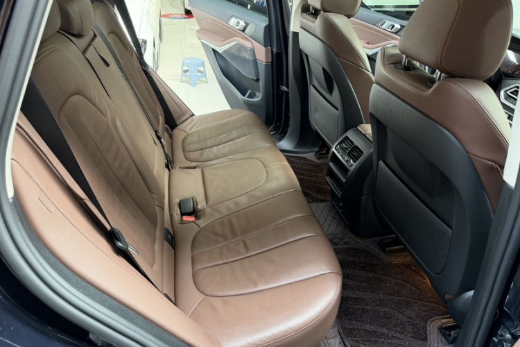 Used BMW X5 2021 xDrive30i M Sport Package Interior 2