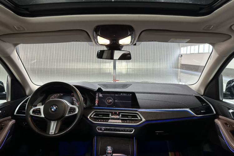 Used BMW X5 2021 xDrive30i M Sport Package Interior 3