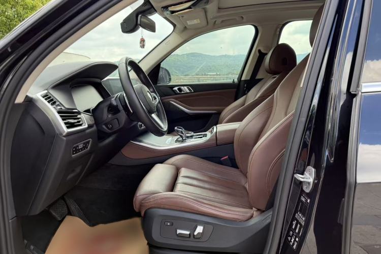 Used BMW X5 2021 xDrive30i M Sport Package Interior 3