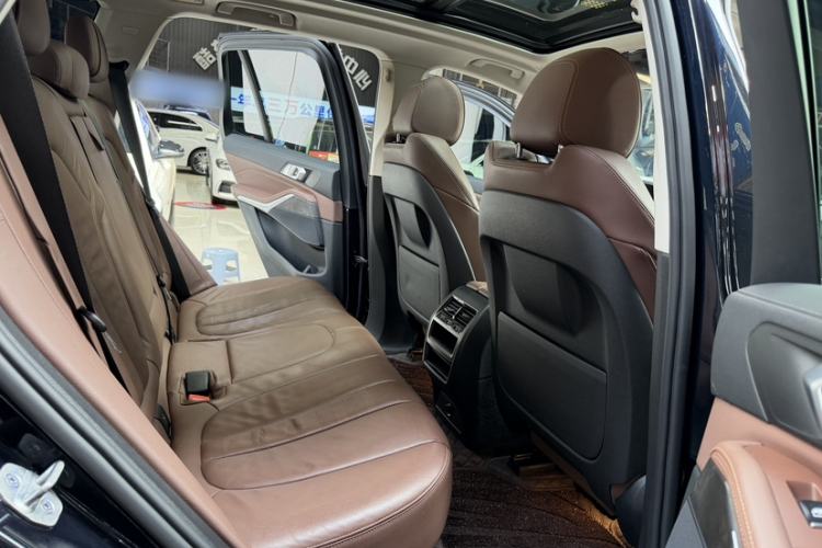 Used BMW X5 2021 xDrive30i M Sport Package Interior 3