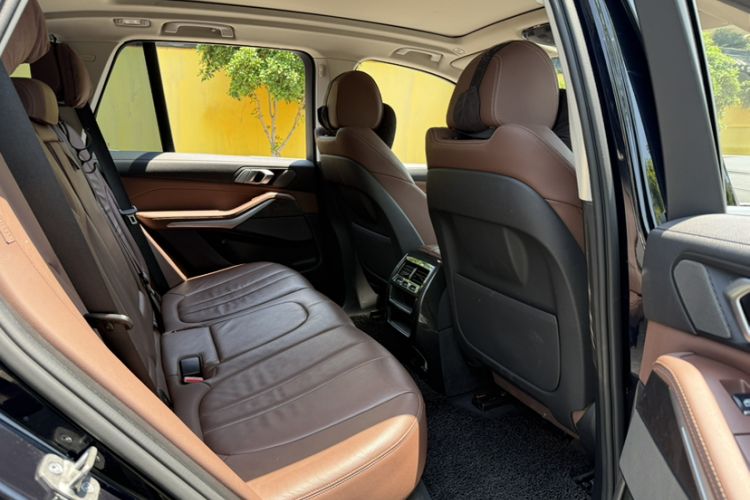 Used BMW X5 2021 Restyled xDrive40i M Sport Package Interior 4