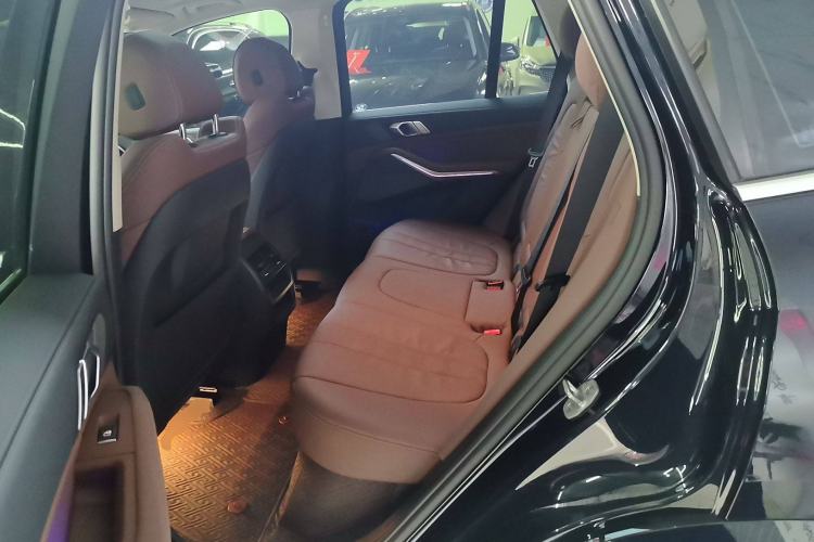 Used BMW X5 2021 xDrive40i M Sport Package Interior 4