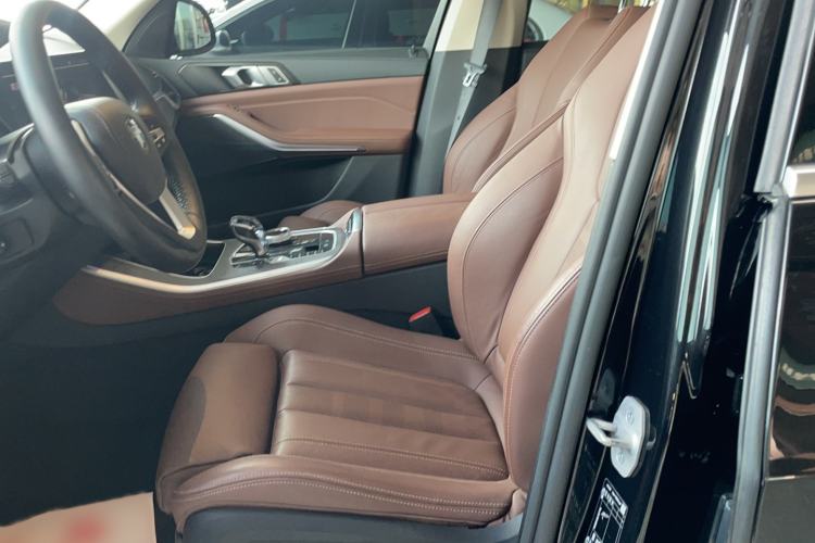 Used BMW X5 2021 xDrive30i X Design Package Interior 5