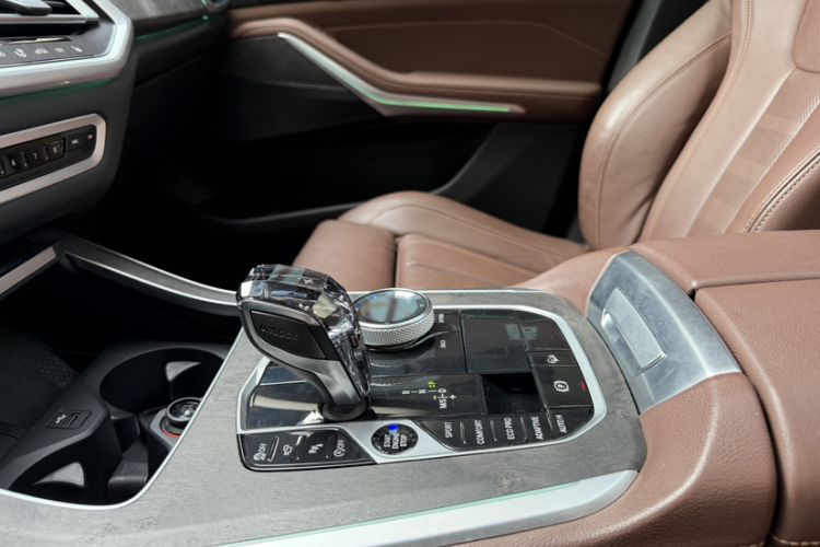 Used BMW X5 2021 xDrive30i M Sport Package Interior 5