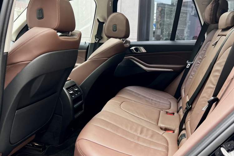 Used BMW X5 2021 xDrive40i M Sport Package Interior 6