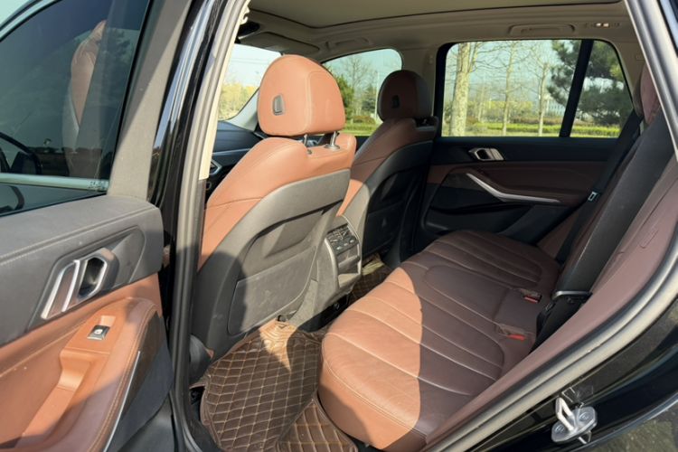 Used BMW X5 2021 xDrive30i M Sport Package Interior 7