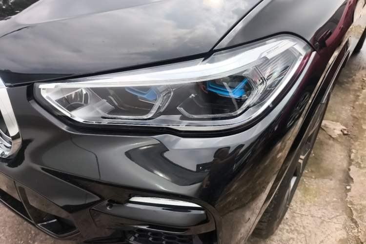 Used BMW X5 2021 xDrive40i Luxury Model with M Sport Package Left Front Headlight