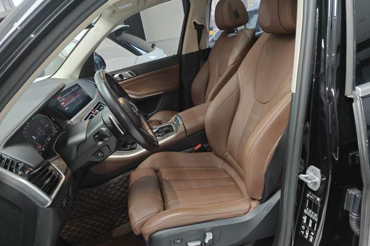 Used BMW X5 2021 xDrive30i M Sport Package Left Front Seat