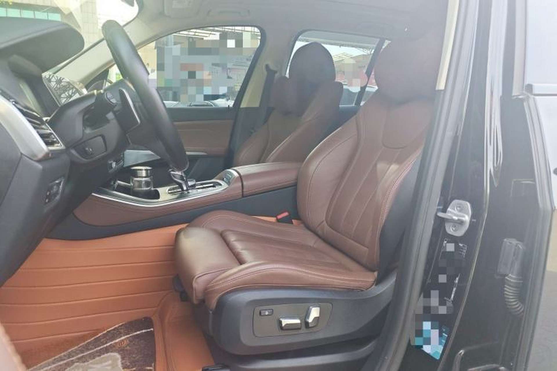 Used BMW X5 2021 xDrive40i M Sport Package Left Front Seat