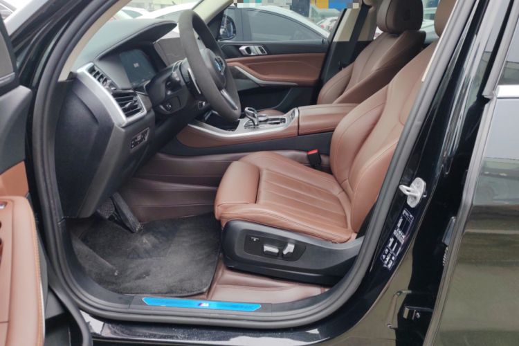 Used BMW X5 2021 xDrive40i M Sport Package Left Front Seat