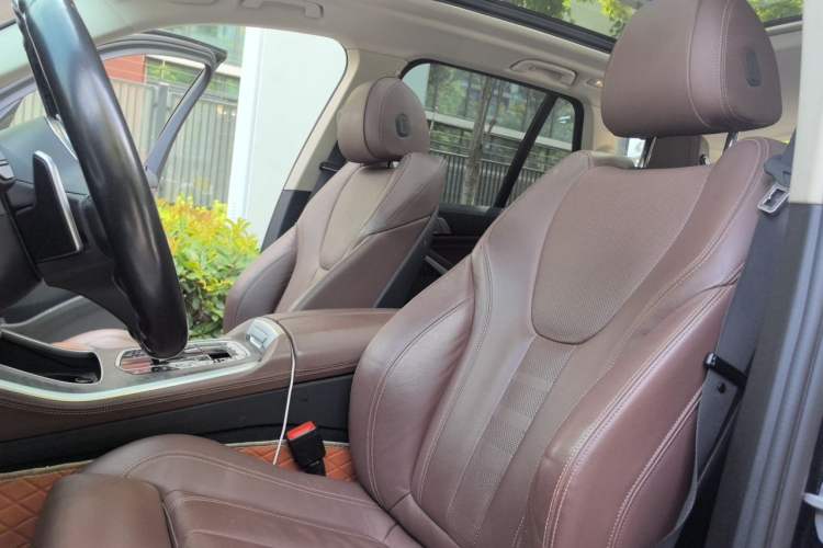 Used BMW X5 2021 xDrive40i M Sport Package Left Front Seat