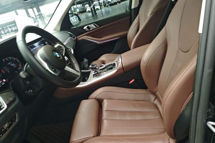 Used BMW X5 2021 Restyled xDrive30i M Sport Package Left Front Seat