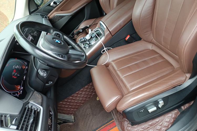 Used BMW X5 2021 xDrive40i M Sport Package Left Front Seat