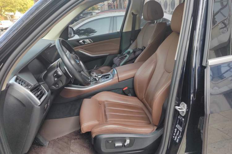Used BMW X5 2021 Restyled xDrive30i M Sport Package Left Front Seat
