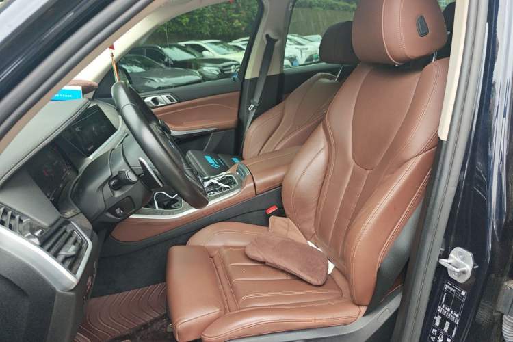 Used BMW X5 2021 xDrive30i M Sport Package Left Front Seat