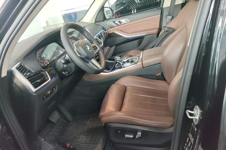 Used BMW X5 2021 xDrive30i M Sport Package Left Front Seat