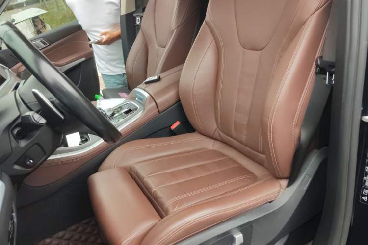 Used BMW X5 2021 xDrive40i M Sport Package Left Front Seat