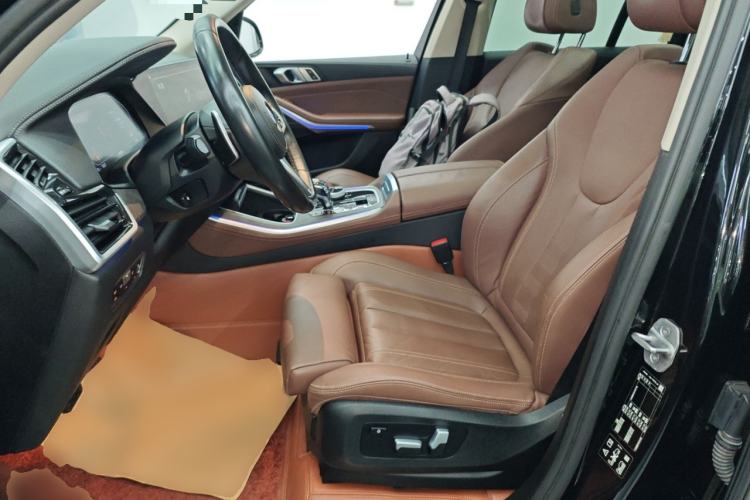 Used BMW X5 2021 xDrive30i M Sport Package Left Front Seat