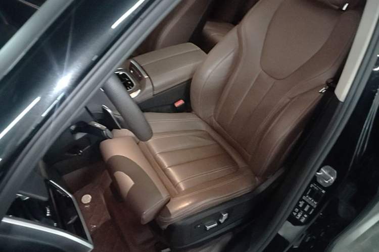 Used BMW X5 2021 xDrive30i M Sport Package Left Front Seat