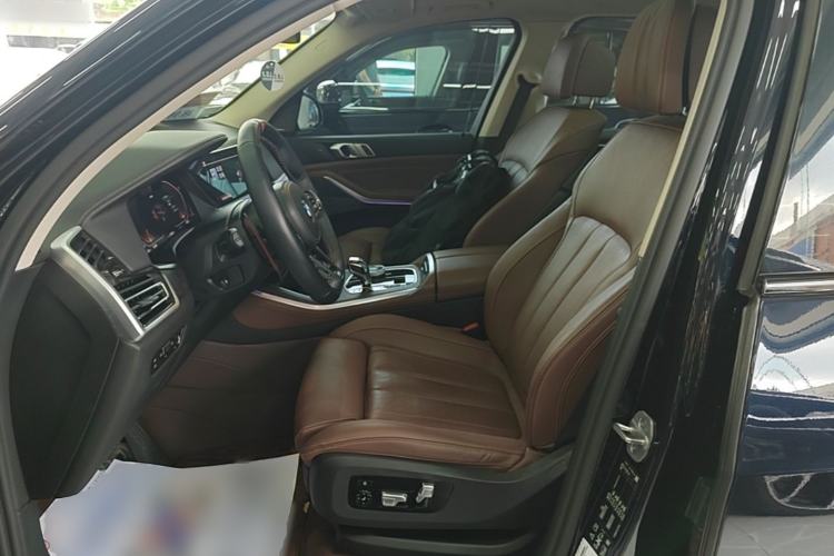 Used BMW X5 2021 Restyled xDrive40i Luxury Version M Sport Package Left Front Seat