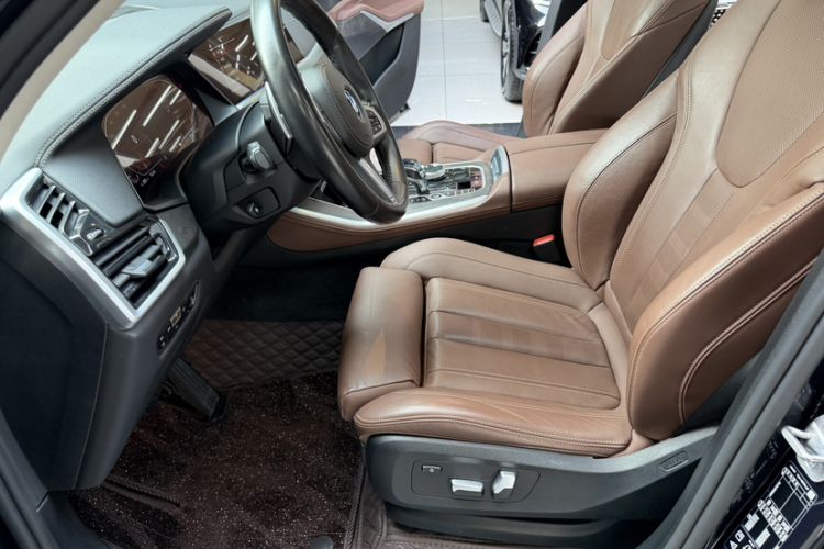 Used BMW X5 2021 xDrive30i M Sport Package Left Front Seat