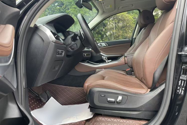 Used BMW X5 2021 xDrive30i M Sport Package Left Front Seat