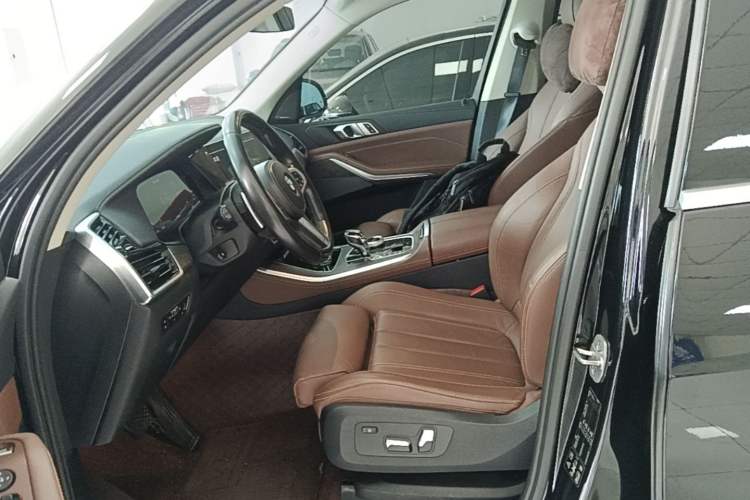 Used BMW X5 2021 Restyled xDrive40i M Sport Package Left Front Seat