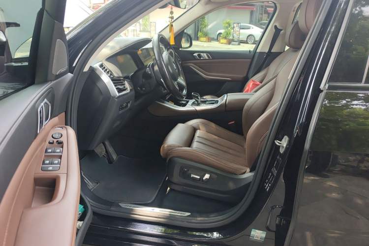 Used BMW X5 2021 Restyled xDrive40i M Sport Package Left Front Seat