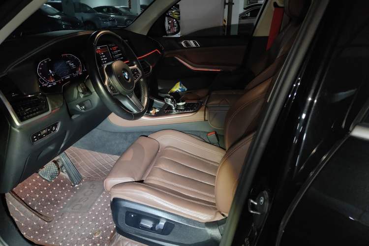 Used BMW X5 2021 xDrive30i M Sport Package Left Front Seat