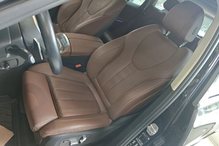 Used BMW X5 2021 xDrive30i M Sport Package Left Front Seat