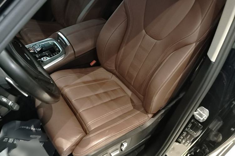 Used BMW X5 2021 xDrive40i M Sport Package Left Front Seat