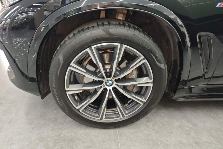 Used BMW X5 2021 xDrive30i M Sport Package Left Front Wheel Hub