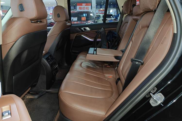Used BMW X5 2021 xDrive30i X Design Package Left Rear Seat