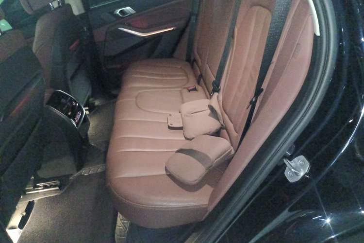 Used BMW X5 2021 xDrive40i Luxury Model with M Sport Package Left Rear Seat