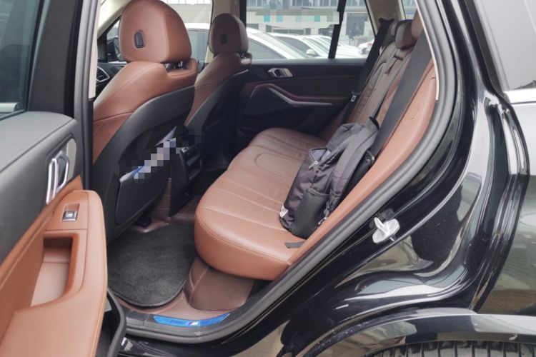 Used BMW X5 2021 xDrive40i M Sport Package Left Rear Seat