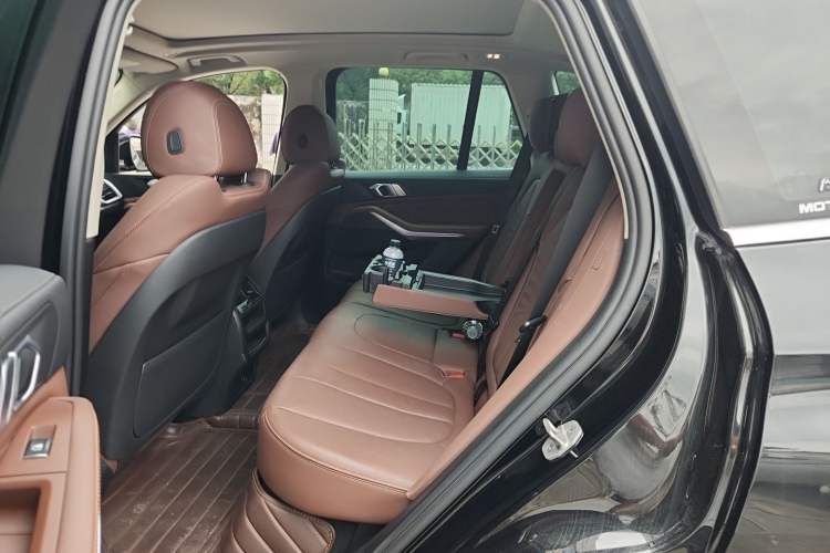 Used BMW X5 2021 xDrive30i M Sport Package Left Rear Seat