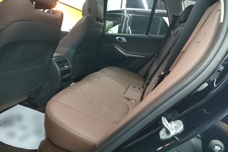 Used BMW X5 2021 xDrive30i M Sport Package Left Rear Seat