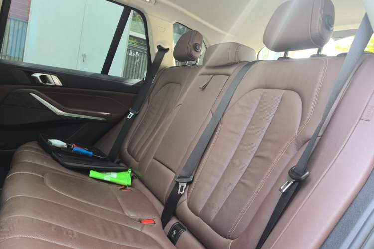 Used BMW X5 2021 xDrive40i M Sport Package Left Rear Seat