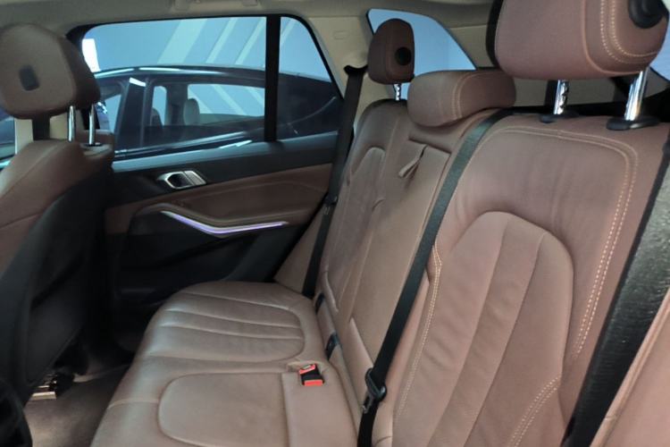 Used BMW X5 2021 xDrive30i M Sport Package Left Rear Seat