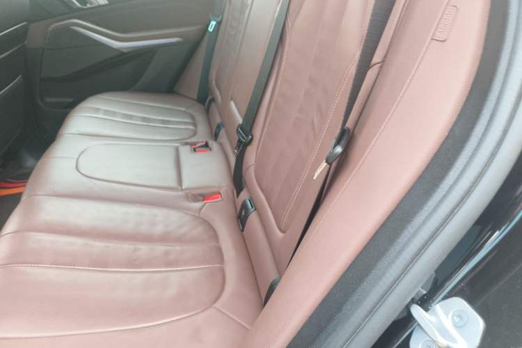 Used BMW X5 2021 xDrive40i Luxury Model with M Sport Package Left Rear Seat