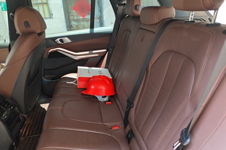 Used BMW X5 2021 xDrive30i M Sport Package Left Rear Seat